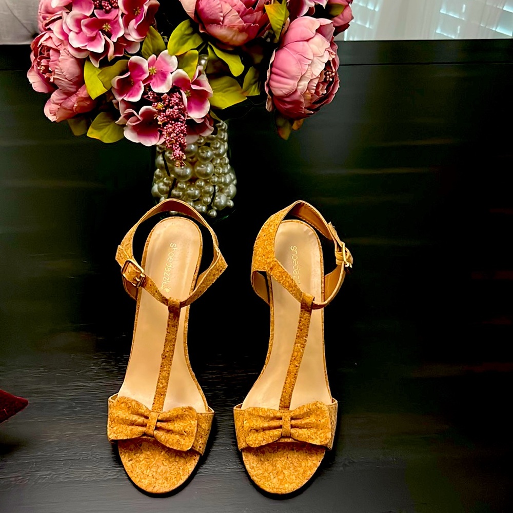 Shoe dazzle Cork wedges